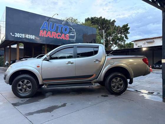 MITSUBISHI L200 TRITON 2.4 HLS 4X2 CD 16V FLEX 4P MANUAL